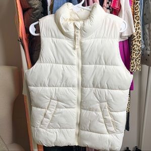 Old Navy | White Puffer Vest